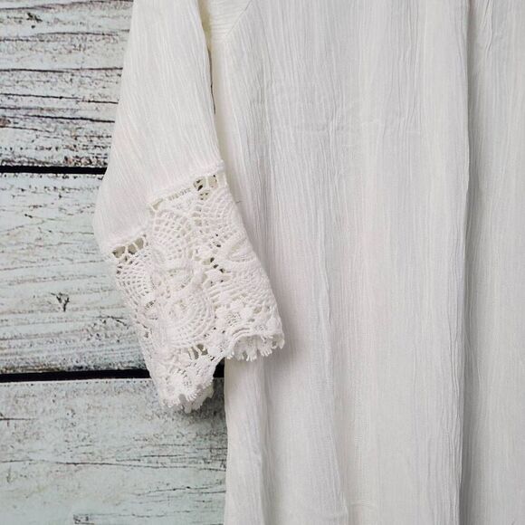 Chelsea & Theodore XL 100% Rayon White Blouse - Picture 3 of 8